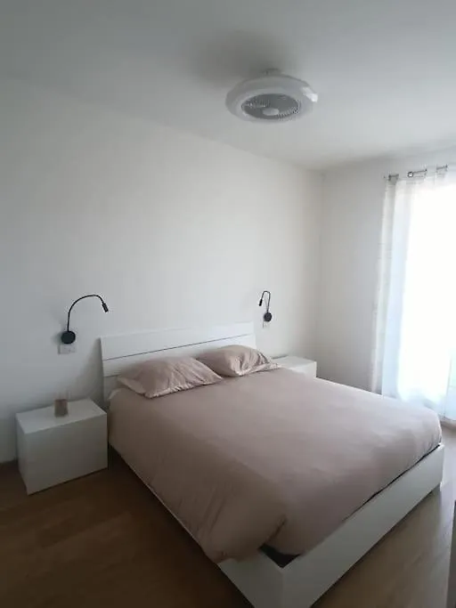 Residence Solare Con Piscina Appartamento 4 Sueglio 0*,