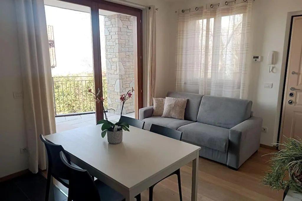 Residence Solare Con Piscina Appartamento 4 Sueglio Italy